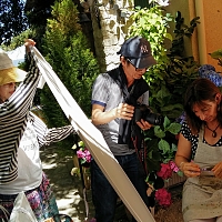 Interview de Marie Mil par la journaliste Mme Mizusaki, photographe Ikuo Interview de Marie Mil par la journaliste Mme Mizusaki, photographe Ikuo