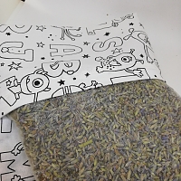 Kit enfant (+ 6 ans) ''Coussin doudou-dodo'' un coussin de fleurs de lavande à personnaliser Kit enfant (+ 6 ans) ''Coussin doudou-dodo'' un coussin de fleurs de lavande à personnaliser