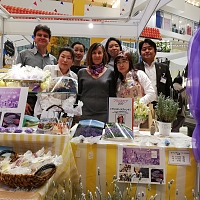 Stand Atelier lavande au Japon l'équipe du stand Atelier Lavande