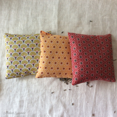 TRIO DE COUSSINS KOBE Trio de coussins de lavandin Kobe