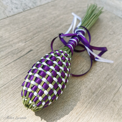Fuseau de lavande de Provence bicolore, ruban Violet et blanc Fuseau de lavande de Provence bicolore, ruban Violet et blanc