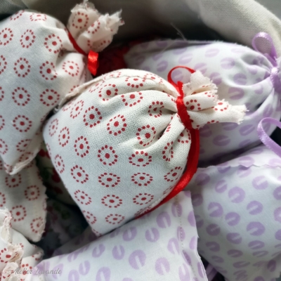 Minis sachets de lavande à motif géométrique tendance Minis sachets de lavande à motif géométrique tendance