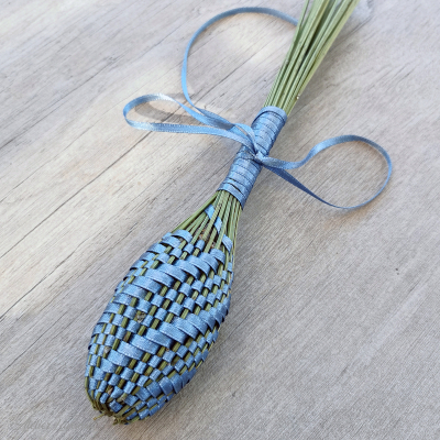 Fuseau de lavande de Provence ruban Bleu Givre Fuseau de lavande de Provence ruban Bleu Givre