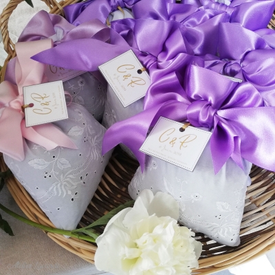 sachets de lavande XL pour baptême ou mariage en coton brodé sachets de lavande XL pour baptême ou mariage en coton brodé