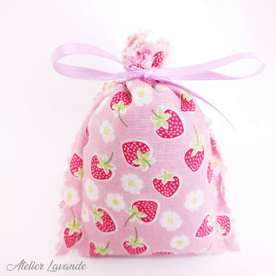 Sachet de lavande déco motif floral référence Strawberry Sachet de lavande déco motif floral référence Strawberry